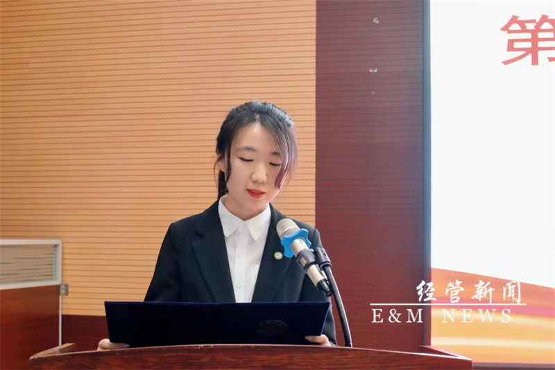 辛佳垚代表第五届第一任学生会作工作展望.jpg