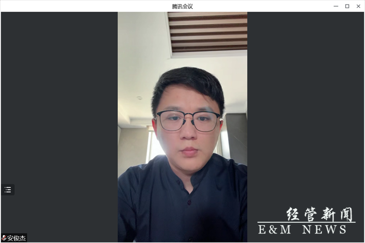 安俊杰介绍宣讲人员.png
